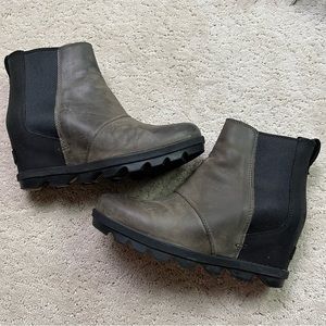 Sorel Joan Of Arctic Lea Wedge Boots Ankle Booties Size 7 (Chelsea)